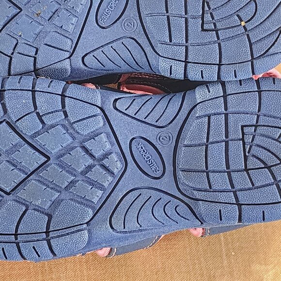 Falls Creek Navy Bright Pink Velcro Strap Closed Toe Bungee Jill Sandals Sz 2M - Picture 11 of 16